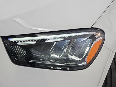 Used 2025 Mercedes-Benz GLE 450 4MATIC image 32