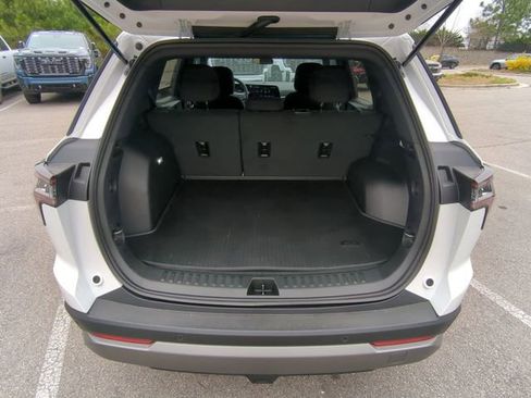 New 2026 Chevrolet Equinox LT w/ LPO, Floor Liner Package image 41