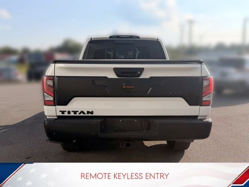 Used 2021 Nissan Titan PRO-4X w/ Pro-4x Convenience Package AWD/4WD image 5