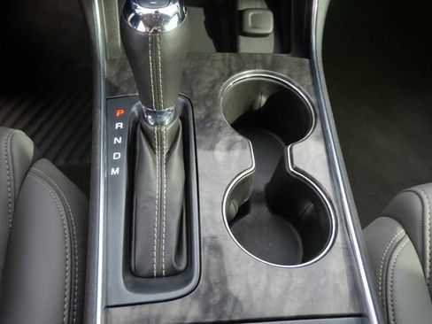 Used 2015 Chevrolet Impala LT w/ Convenience Package image 25