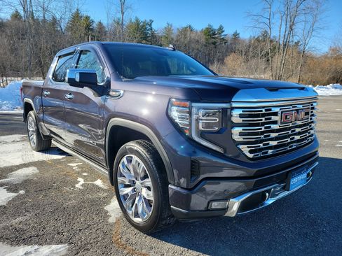 Used 2022 GMC Sierra 1500 Denali w/ Denali Reserve Package image 3
