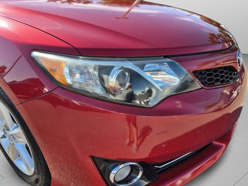 Used 2014 Toyota Camry SE FWD image 31