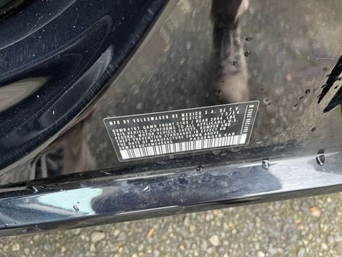 Used 2025 Volkswagen Jetta SE image 30