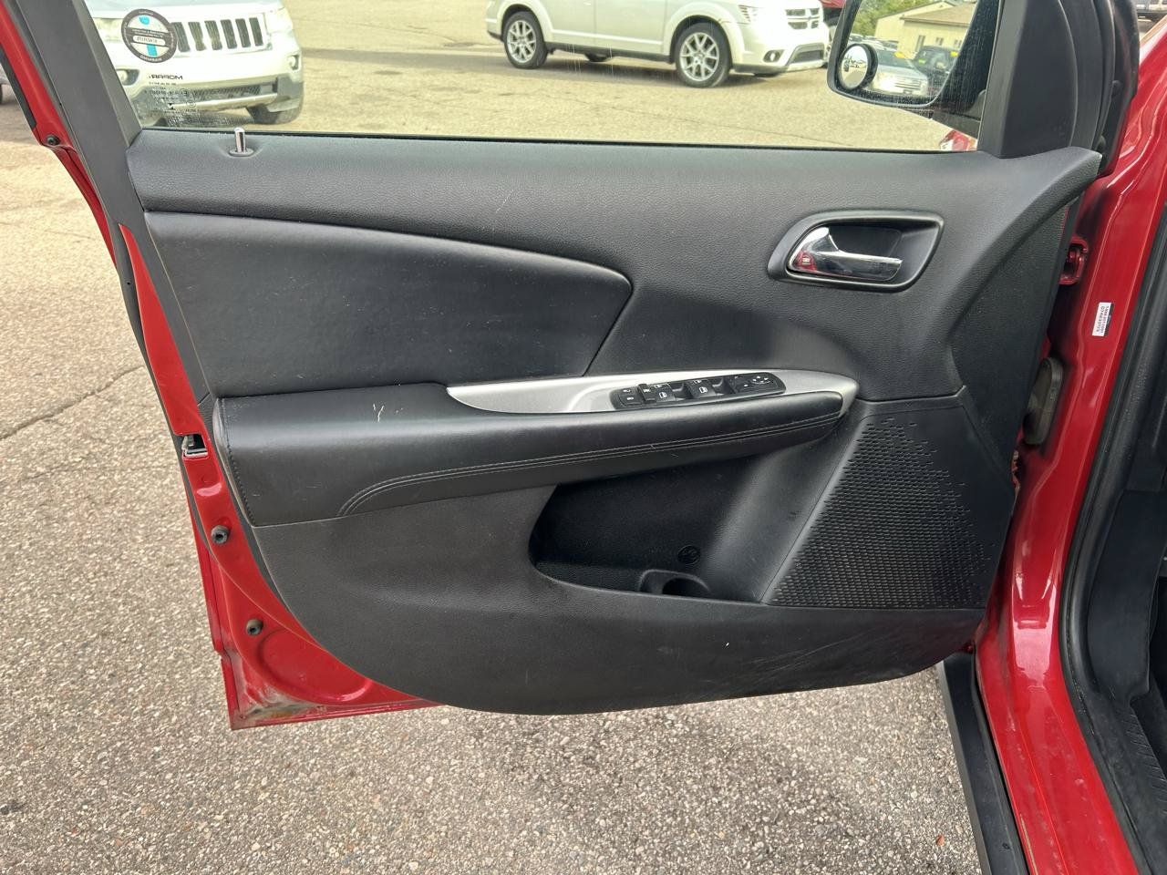 Used 2016 Dodge Journey SE w/ Flexible Seating Group FWD image 15