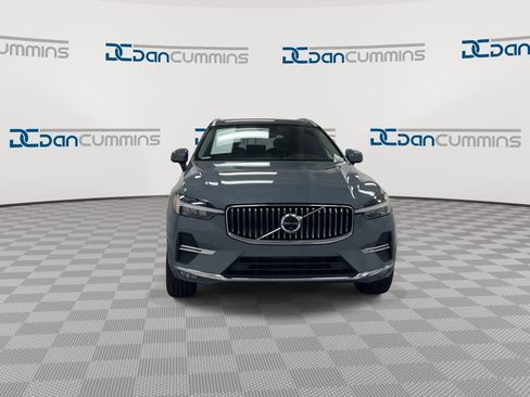 Used 2023 Volvo XC60 B5 Plus FWD image 3