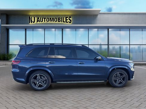 Used 2024 Mercedes-Benz GLS 450 4MATIC image 8