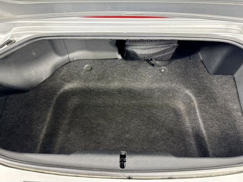 Used 2006 MAZDA MX-5 Miata image 32