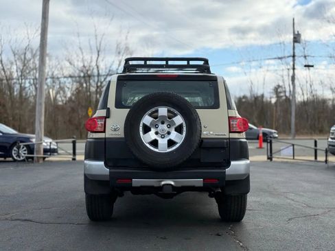Used 2008 Toyota FJ Cruiser 4WD image 8