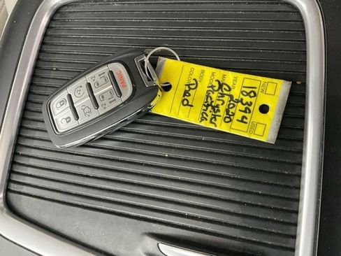 Used 2020 Chrysler Pacifica Touring-L Plus image 31