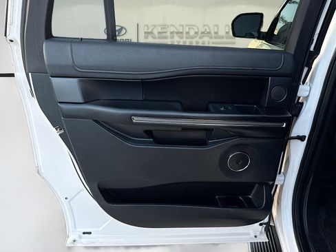 Used 2018 Ford Expedition Max XLT w/ Equipment Group 202A image 24