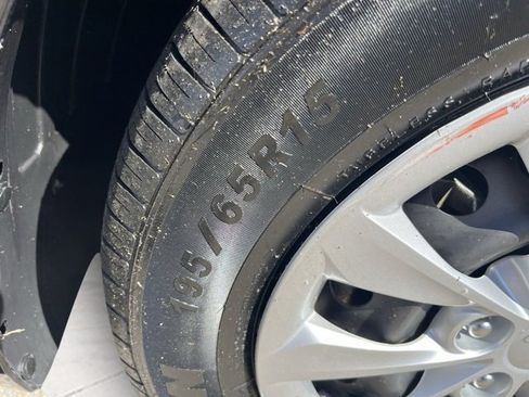 Used 2022 Kia Forte Sedan image 11