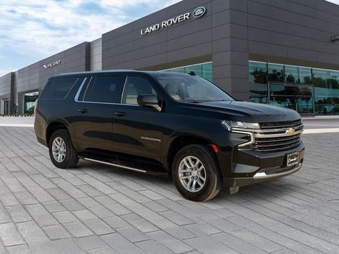 Used 2023 Chevrolet Suburban LT RWD image 7