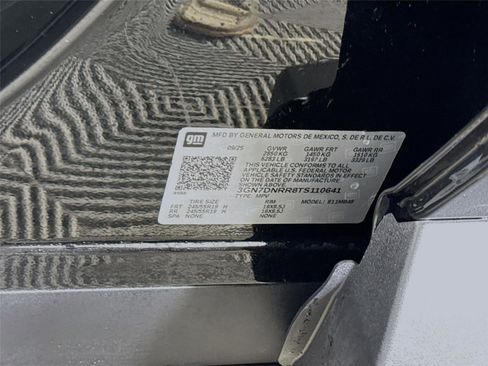 New 2026 Chevrolet Equinox EV LT image 25