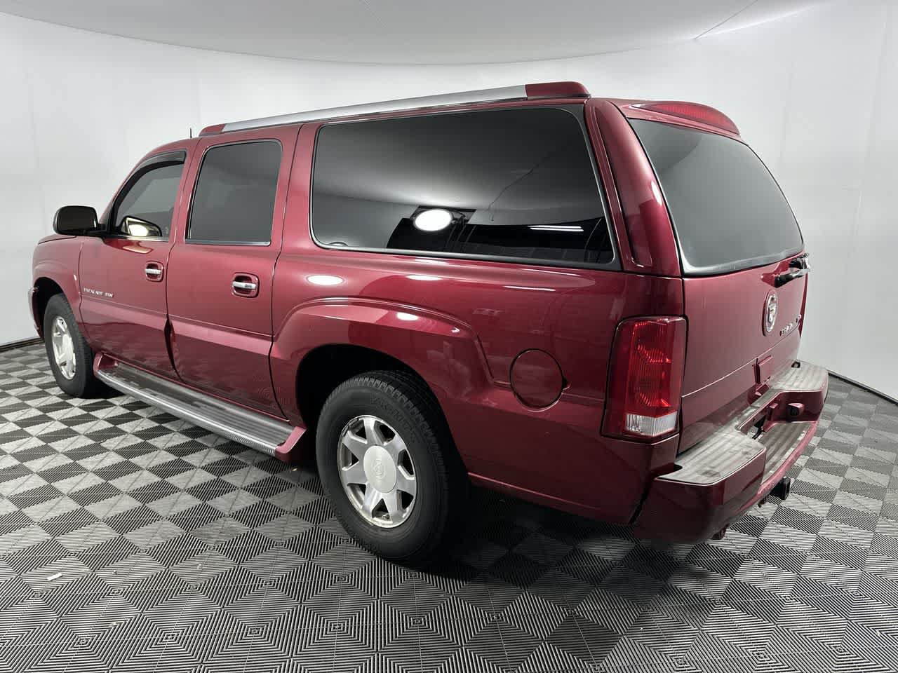 Used 2004 Cadillac Escalade ESV AWD image 6