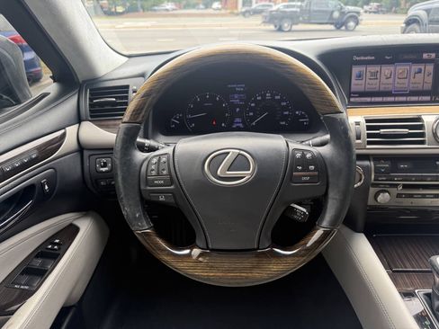 Used 2014 Lexus LS 460 L RWD image 18
