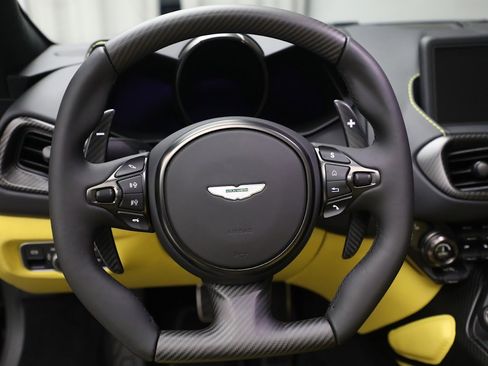 Used 2023 Aston Martin V12 Vantage Roadster image 23