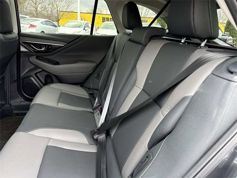 Used 2025 Subaru Outback Onyx Edition image 16