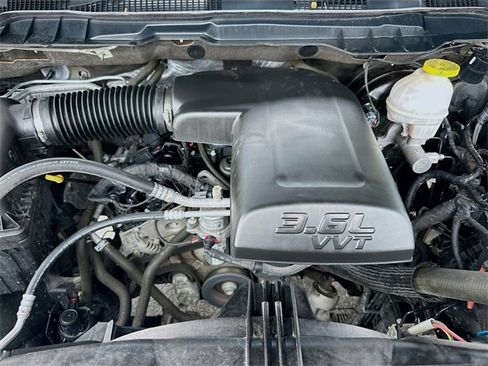 Used 2019 RAM 1500 Express w/ Express Value Package image 25