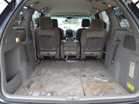 Used 2009 Toyota Sienna LE image 9