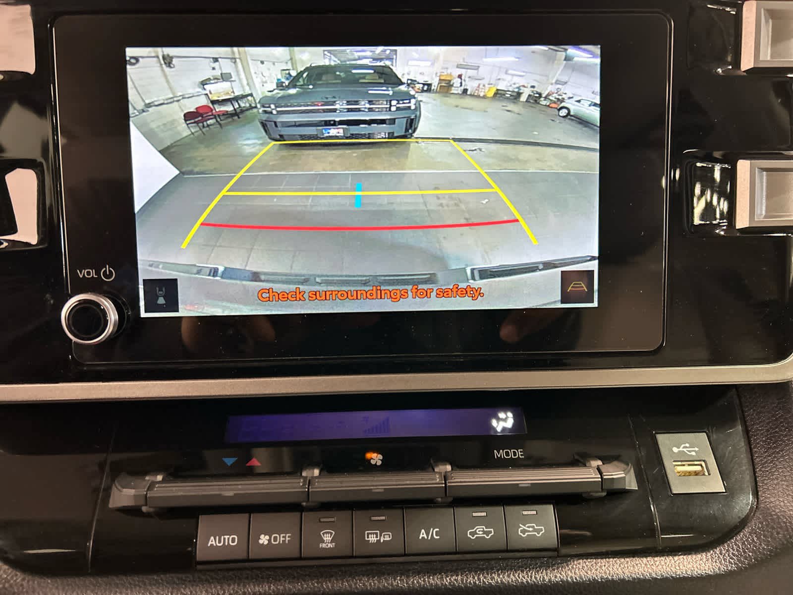 Used 2024 Toyota Tundra SR5 w/ SR5 Convenience Package AWD/4WD image 5