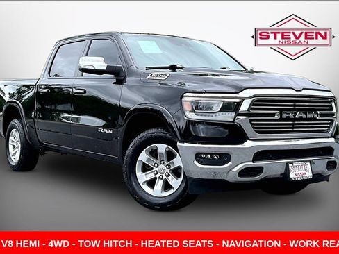 Used 2022 RAM 1500 Laramie AWD/4WD image 1