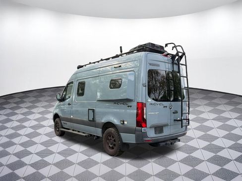 Used 2021 Mercedes-Benz Sprinter 2500 image 3