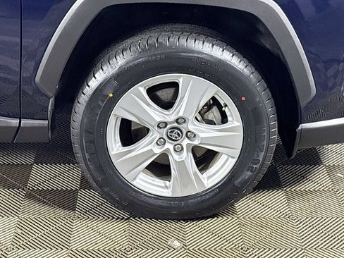 Used 2020 Toyota RAV4 XLE AWD/4WD image 22