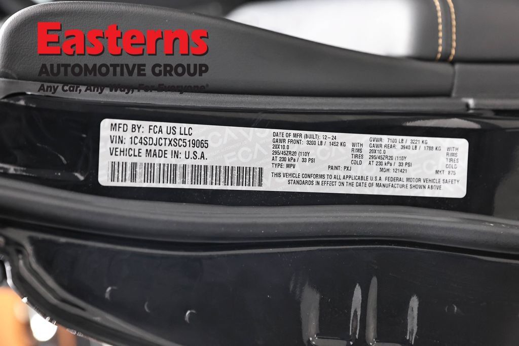 Used 2025 Dodge Durango R/T AWD/4WD image 39