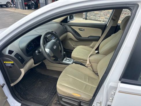 Used 2010 Hyundai Elantra GLS image 11