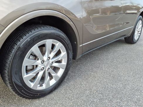 Used 2017 Buick Envision Essence image 9