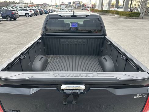 Used 2024 Toyota Tundra Limited AWD/4WD image 17