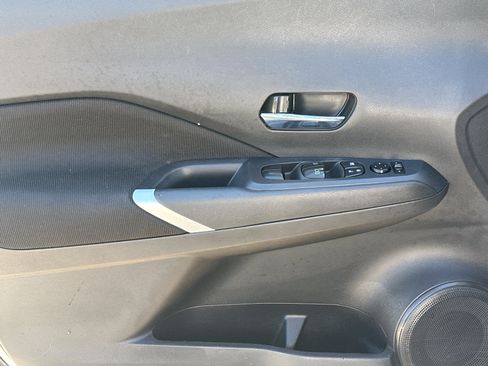 Used 2023 Nissan Kicks SV FWD image 10