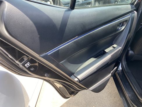 Used 2019 Toyota Corolla SE w/ Protection Package FWD image 13