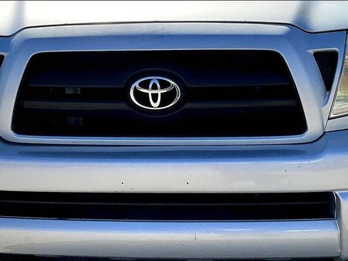 Used 2006 Toyota Tacoma PreRunner RWD image 26
