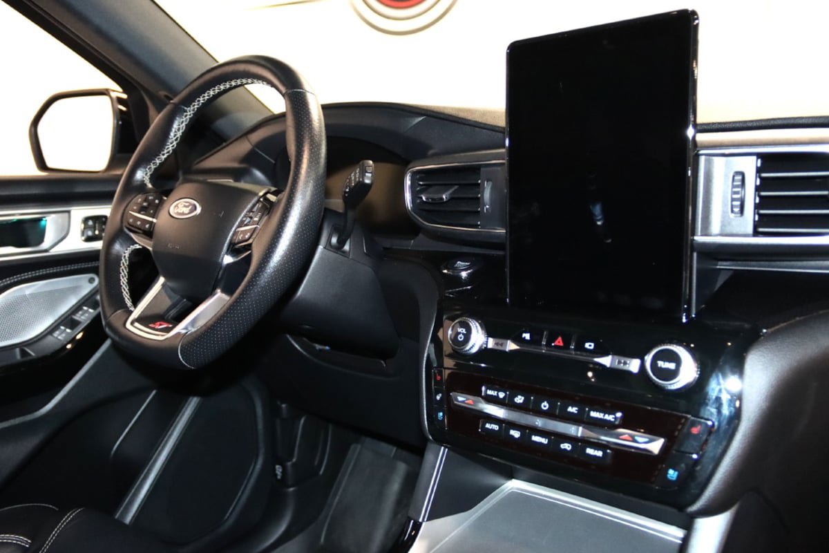 Used 2023 Ford Explorer ST w/ Technology Package AWD/4WD image 65