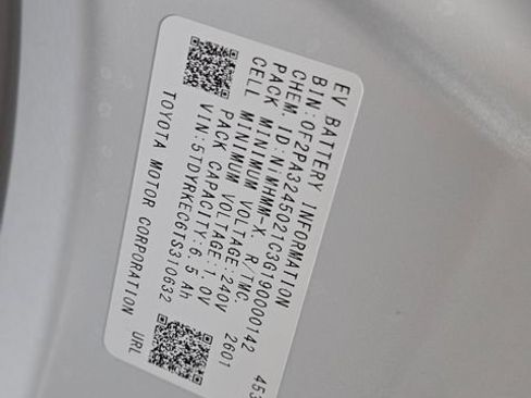 Used 2026 Toyota Sienna XLE FWD image 26