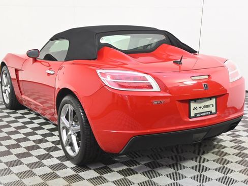 Used 2008 Saturn Sky w/ Premium Trim Package image 3
