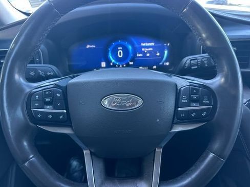 Used 2022 Ford Explorer Platinum w/ Equipment Group 601A image 28
