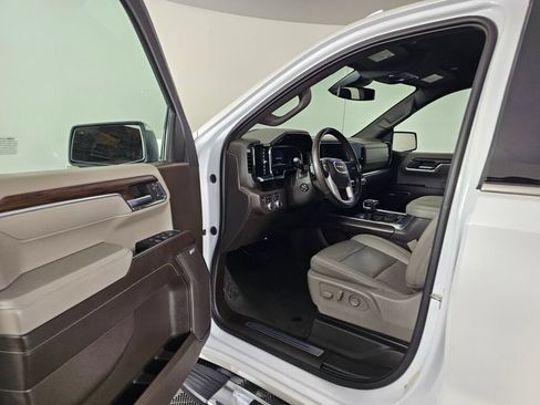 Used 2023 GMC Sierra 1500 SLT w/ SLT Premium Plus Package AWD/4WD image 16