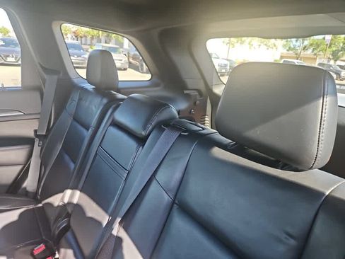 Used 2018 Jeep Grand Cherokee Limited RWD image 12