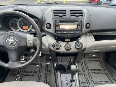 Used 2012 Toyota RAV4 FWD w/ Upgrade Value Pkg image 32