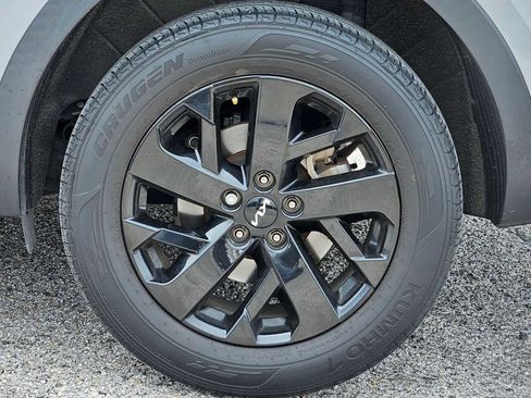 Used 2023 Kia Sorento S image 14