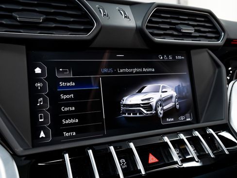 Used 2019 Lamborghini Urus image 79