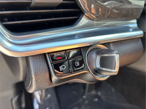 Used 2017 Porsche Panamera 4S image 29