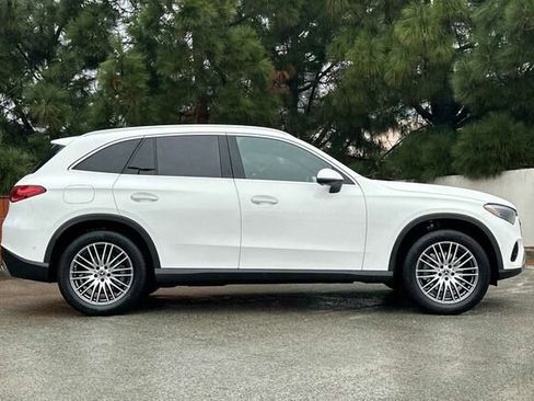 Certified 2025 Mercedes-Benz GLC 300 4MATIC image 3
