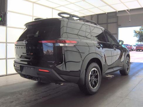 Used 2025 Nissan Pathfinder Rock Creek AWD/4WD image 4