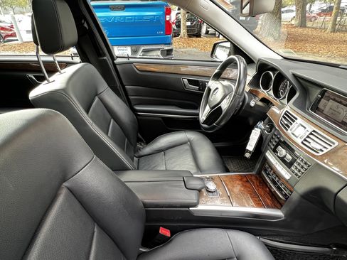 Used 2014 Mercedes-Benz E 350 4MATIC Wagon image 48