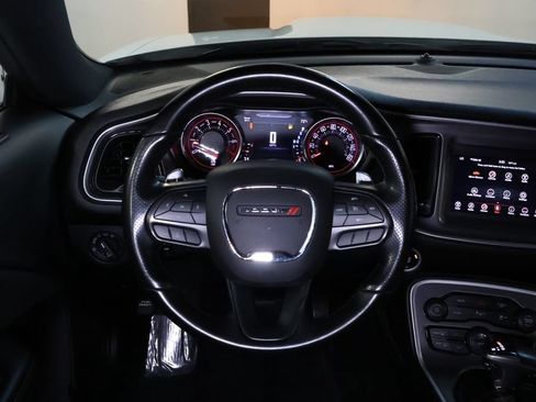 Used 2022 Dodge Challenger GT AWD/4WD image 17