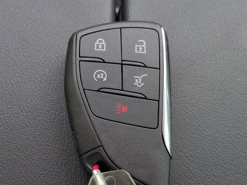 Used 2025 Buick Envision Preferred AWD/4WD image 30