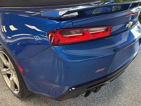 Used 2018 Chevrolet Camaro SS RWD image 35